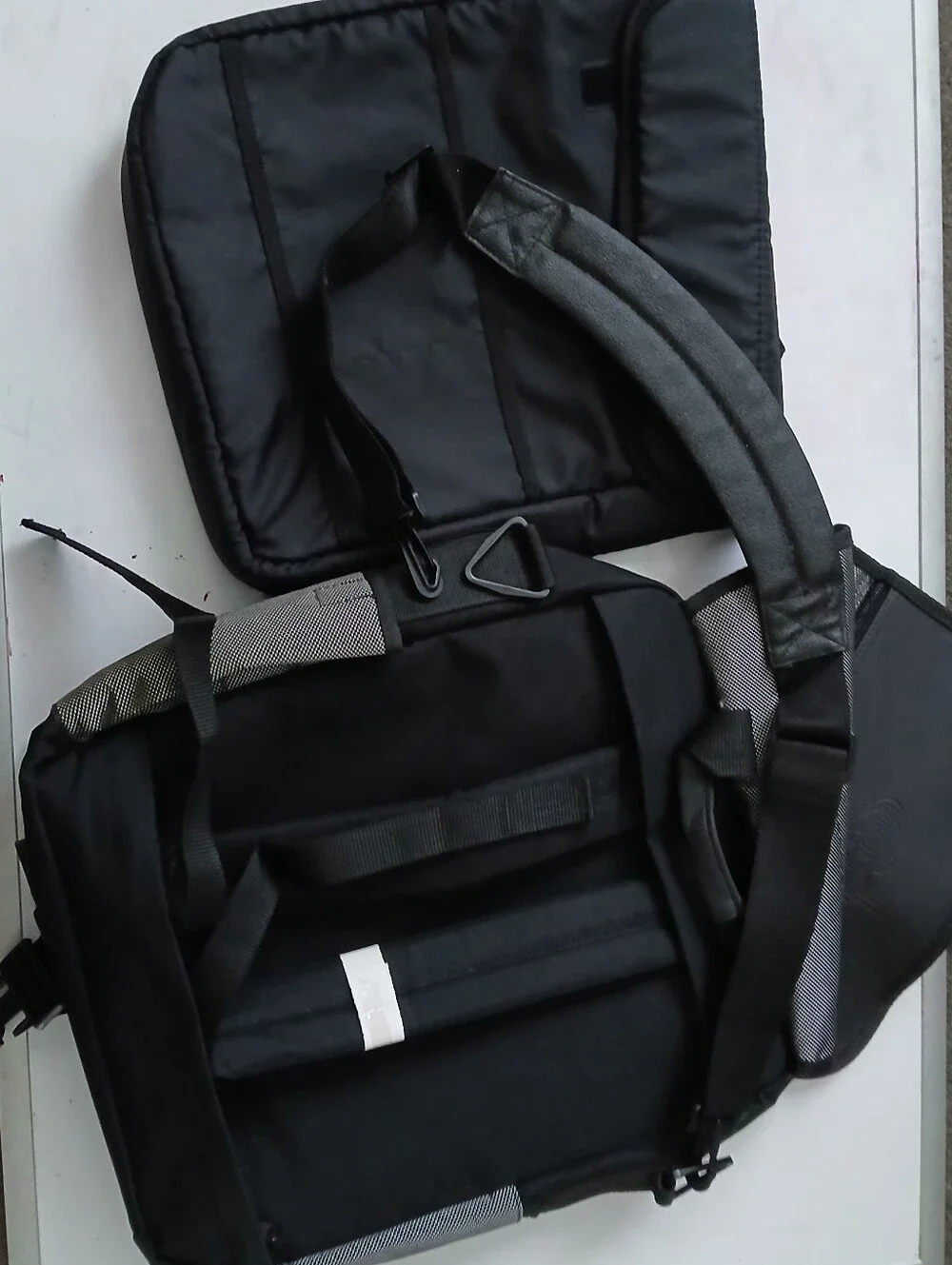 Leed's Men's Black and Gray Messenger Bag And Backpack -